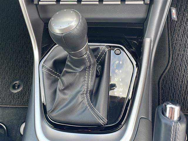 GR86 RZ ワンオーナー@ナビ(CD/DVD/Bluetooth/フルセグTV)@バックカメラ@前後ドライブレコーダー@ETC@社外レーダー@衝突軽減ブレーキ@レーンキープアシスト@レーダークルーズコントロール(23枚目)