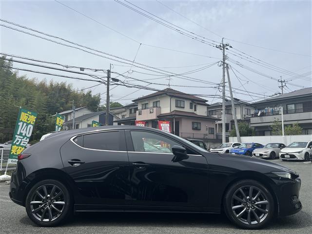 ＭＡＺＤＡ３ファストバック ＸＤバーガンディ　セレクション　純正ナビ／バックカメラ／ＥＴＣ／ヘッドアップディスプレイ／レーダークルーズコントロール／パドルシフト／レーンキープアシスト／コーナーセンサー／アイドリングストップ／赤革シート／運転席パワーシート（7枚目）