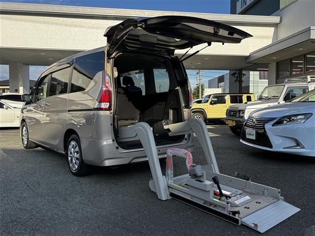 セレナ Ｘ　福祉車両／サイドリフト＋リア全自動リフター／１オーナー／純９型ナビ／全方位カメラ／前後ドラレコ／エマージェンシーブレーキ／車線逸脱警報／コーナーセンサー／ＢＳＭ／クルコン／両パワスラ／ＥＴＣ２．０（2枚目）