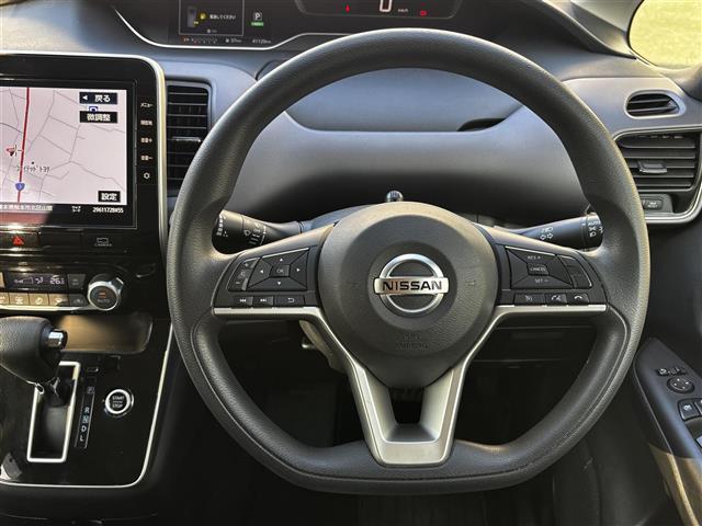 セレナ Ｘ　福祉車両／サイドリフト＋リア全自動リフター／１オーナー／純９型ナビ／全方位カメラ／前後ドラレコ／エマージェンシーブレーキ／車線逸脱警報／コーナーセンサー／ＢＳＭ／クルコン／両パワスラ／ＥＴＣ２．０（11枚目）
