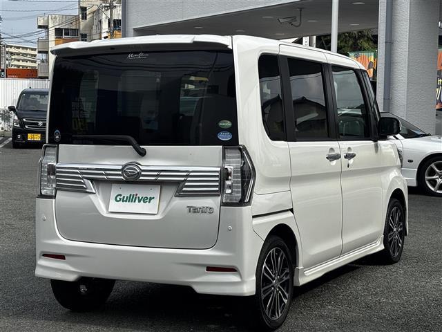 タント カスタムＲＳ　トップエディションＳＡＩＩ　社外ナビ／バックカメラ／フリップダウンモニター／衝突軽減ブレーキ／前後ドライブレコーダー／両側パワースライドドア／ＥＴＣ／スマートキー／ＬＥＤオートライト／フォグランプ／純正１５インチＡＷ（3枚目）