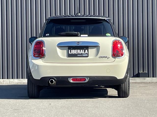 ＬＩＢＥＲＡＬＡでは多種多様の車種をご用意させていただいております。お客様がご納得いくまで、そのお車の持つ特性を五感すべてで感じ取っていただける場をご提供します。