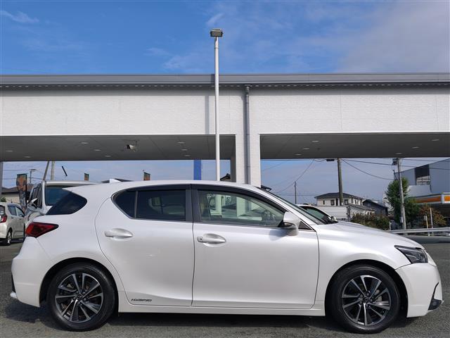 CT 200h バージョンC 後期/純正ナビ/フルTV/BT/CD/DVD/バックカメラ/レーダークルコン/衝突軽減/コーナーセンサー/レーンキープ/パドルシフト/オートLEDライト/オートハイビーム/パワーS/シートヒータ(7枚目)