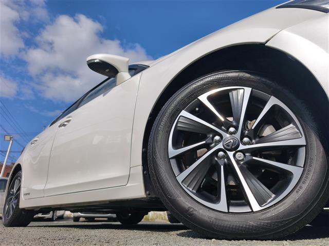 CT 200h バージョンC 後期/純正ナビ/フルTV/BT/CD/DVD/バックカメラ/レーダークルコン/衝突軽減/コーナーセンサー/レーンキープ/パドルシフト/オートLEDライト/オートハイビーム/パワーS/シートヒータ(8枚目)