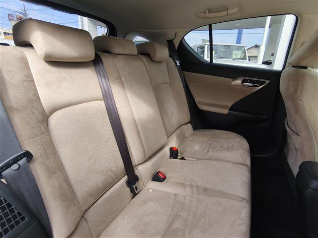 CT 200h バージョンC 後期/純正ナビ/フルTV/BT/CD/DVD/バックカメラ/レーダークルコン/衝突軽減/コーナーセンサー/レーンキープ/パドルシフト/オートLEDライト/オートハイビーム/パワーS/シートヒータ(15枚目)