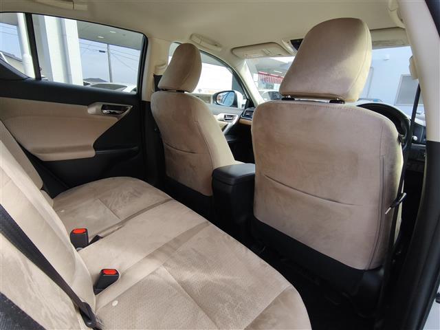 CT 200h バージョンC 後期/純正ナビ/フルTV/BT/CD/DVD/バックカメラ/レーダークルコン/衝突軽減/コーナーセンサー/レーンキープ/パドルシフト/オートLEDライト/オートハイビーム/パワーS/シートヒータ(16枚目)