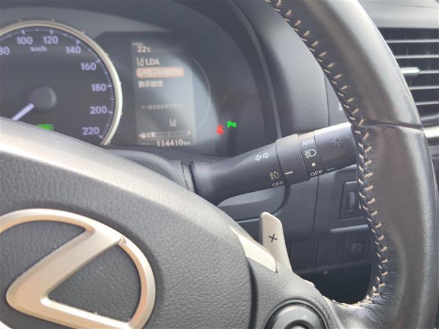 CT 200h バージョンC 後期/純正ナビ/フルTV/BT/CD/DVD/バックカメラ/レーダークルコン/衝突軽減/コーナーセンサー/レーンキープ/パドルシフト/オートLEDライト/オートハイビーム/パワーS/シートヒータ(24枚目)