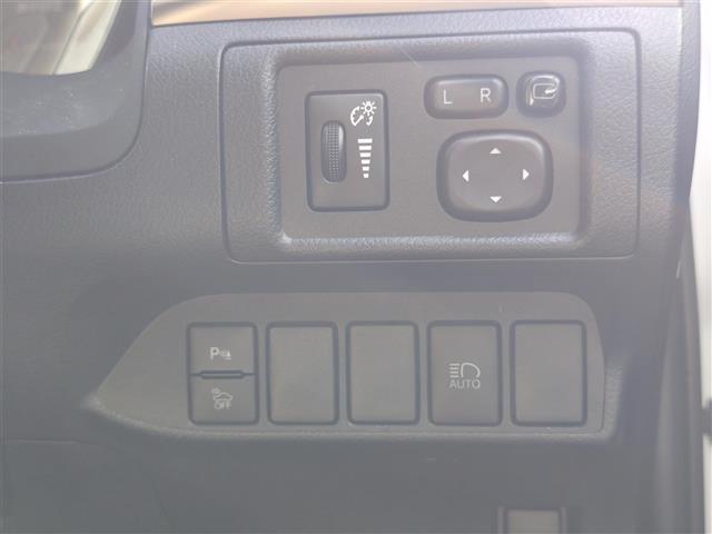 CT 200h バージョンC 後期/純正ナビ/フルTV/BT/CD/DVD/バックカメラ/レーダークルコン/衝突軽減/コーナーセンサー/レーンキープ/パドルシフト/オートLEDライト/オートハイビーム/パワーS/シートヒータ(26枚目)