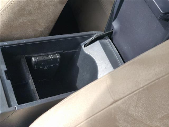 CT 200h バージョンC 後期/純正ナビ/フルTV/BT/CD/DVD/バックカメラ/レーダークルコン/衝突軽減/コーナーセンサー/レーンキープ/パドルシフト/オートLEDライト/オートハイビーム/パワーS/シートヒータ(31枚目)