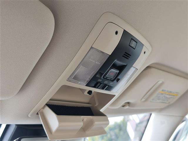 CT 200h バージョンC 後期/純正ナビ/フルTV/BT/CD/DVD/バックカメラ/レーダークルコン/衝突軽減/コーナーセンサー/レーンキープ/パドルシフト/オートLEDライト/オートハイビーム/パワーS/シートヒータ(32枚目)