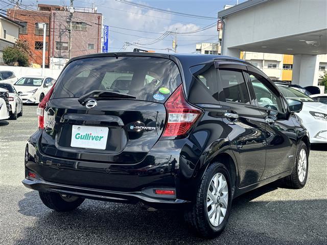 ノート ｅ－パワー　Ｘ　純正ナビ全方位カメラエマージェンシーブレーキ車線逸脱警報アダプティブクルーズコントロールインテリジェントルームミラーコーナーセンサー前後ドライブレコーダーＥＴＣステアリングリモコンＬＥＤオートライト（3枚目）