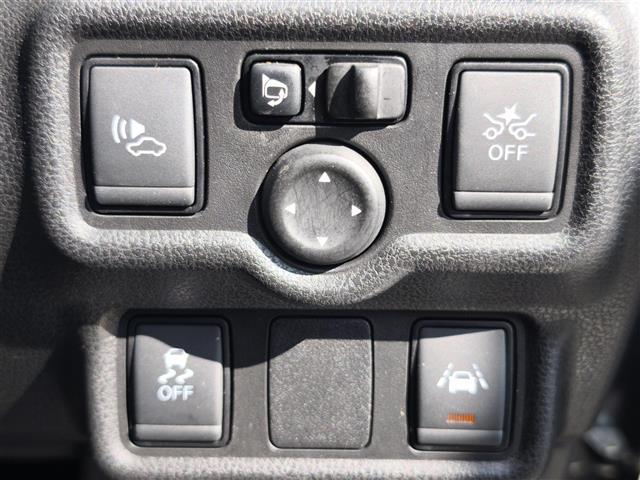 ノート ｅ－パワー　メダリスト　純正ナビ／アラウンドビューモニター／インテリジェントルームミラー／エマージェンシーブレーキ／レーンキープアシスト／踏み間違い防止／ハーフレザーシート／オートＬＥＤヘッドライト／ＥＴＣ／純正１５ＡＷ（21枚目）