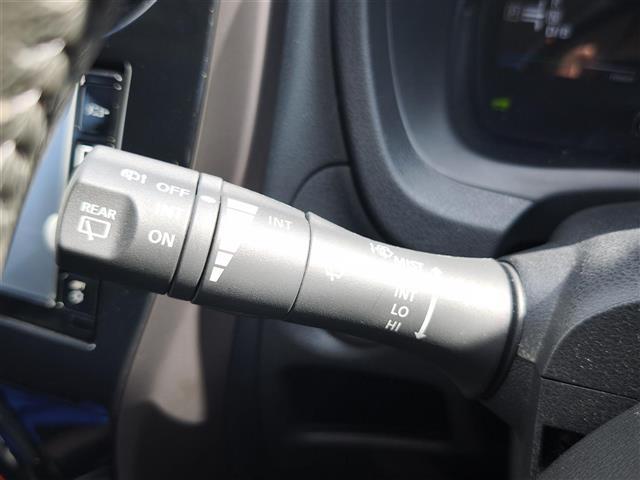 ノート ｅ－パワー　メダリスト　純正ナビ／アラウンドビューモニター／インテリジェントルームミラー／エマージェンシーブレーキ／レーンキープアシスト／踏み間違い防止／ハーフレザーシート／オートＬＥＤヘッドライト／ＥＴＣ／純正１５ＡＷ（24枚目）