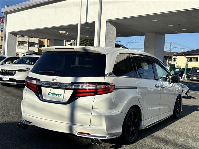 オデッセイ アブソルート・EX 純正ナビ/全方囲カメラ/バックカメラ/後席用モニター/両側パワースライドドア/クルーズコントロール/パドルシフト/アイドリングストップ/ビルトインETC/フルセグTV/Bluetooth/CD/DVD(3枚目)