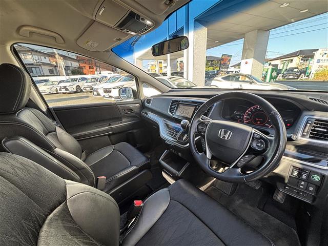 オデッセイ アブソルート・EX 純正ナビ/全方囲カメラ/バックカメラ/後席用モニター/両側パワースライドドア/クルーズコントロール/パドルシフト/アイドリングストップ/ビルトインETC/フルセグTV/Bluetooth/CD/DVD(14枚目)