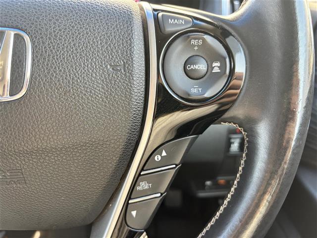 オデッセイ アブソルート・EX 純正ナビ/全方囲カメラ/バックカメラ/後席用モニター/両側パワースライドドア/クルーズコントロール/パドルシフト/アイドリングストップ/ビルトインETC/フルセグTV/Bluetooth/CD/DVD(26枚目)