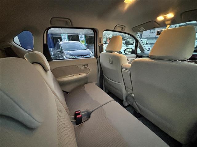 ムーヴ X 純正ナビ/ワンセグTV/CD/純正14インチアルミホイル/オートライト/プッシュスタート/純正フロアマット/純正ドアバイザー/横滑り防止/盗難防止装置/保証書/取扱説明(15枚目)