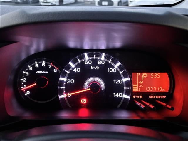 ムーヴ X 純正ナビ/ワンセグTV/CD/純正14インチアルミホイル/オートライト/プッシュスタート/純正フロアマット/純正ドアバイザー/横滑り防止/盗難防止装置/保証書/取扱説明(17枚目)