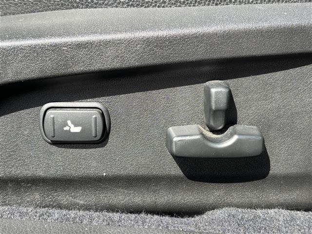 レガシィB4 2.0GT DIT STIリップスポイラー/マッキントッシュサブウーファー/純正HDDナビ/ワンセグテレビ/Bluetooth/CD/DVD/ミュージックサーバー/バックカメラ/ETC/シートヒーター/パワーシート(26枚目)