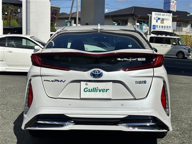 プリウスPHV A モデリスタエアロ/1オナ/社外ナビ/全周囲カメラ/レーダークルコン/衝突軽減/レーンキープ/コーナーセンサー/PKSB/BSM/社外18インチAW/フルセグTV/Bluetooth/CD/DVD(5枚目)