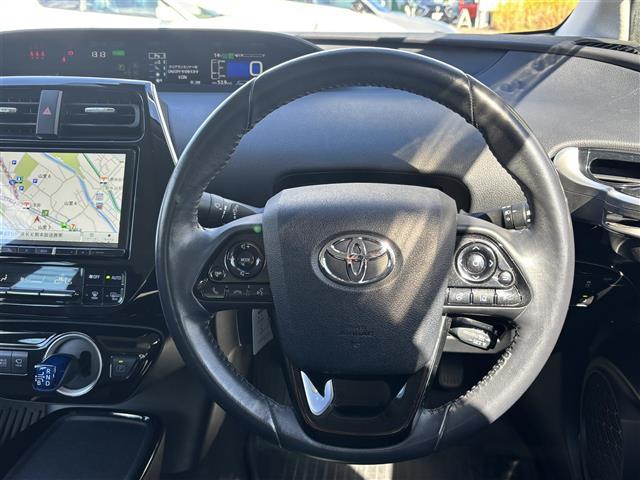 プリウスPHV A モデリスタエアロ/1オナ/社外ナビ/全周囲カメラ/レーダークルコン/衝突軽減/レーンキープ/コーナーセンサー/PKSB/BSM/社外18インチAW/フルセグTV/Bluetooth/CD/DVD(9枚目)