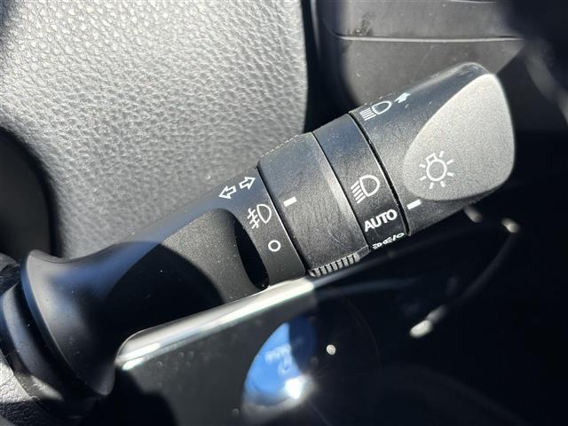 プリウスPHV A モデリスタエアロ/1オナ/社外ナビ/全周囲カメラ/レーダークルコン/衝突軽減/レーンキープ/コーナーセンサー/PKSB/BSM/社外18インチAW/フルセグTV/Bluetooth/CD/DVD(24枚目)