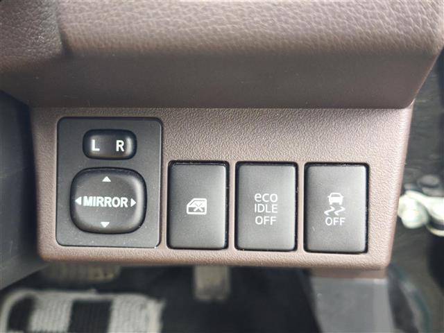 コペン セロ 純正ナビ/ワンセグTV/CD/AM/FM/バックカメラ/革巻きステアリング/ステアリングスイッチ/シートヒーター/プッシュスタート/スマートキー/純正16インチAW/純正フロアマット/ETC(18枚目)