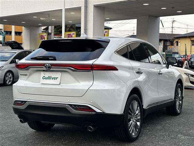 ハリアー Ｓ　純正ディスプレイオーディオ／バックカメラ／プリクラッシュセーフティ／レーントレーシングアシスト／クリアランスソナー／レーダークルコン／ロードサインアシスト／先行車発進告知／純正１９インチＡＷ／フルＴＶ（3枚目）