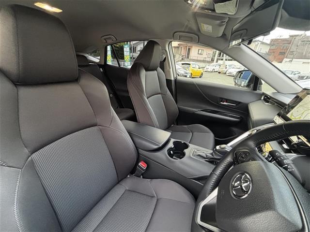 ハリアー Ｓ　純正ディスプレイオーディオ／バックカメラ／プリクラッシュセーフティ／レーントレーシングアシスト／クリアランスソナー／レーダークルコン／ロードサインアシスト／先行車発進告知／純正１９インチＡＷ／フルＴＶ（15枚目）