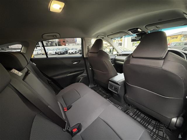 ハリアー Ｓ　純正ディスプレイオーディオ／バックカメラ／プリクラッシュセーフティ／レーントレーシングアシスト／クリアランスソナー／レーダークルコン／ロードサインアシスト／先行車発進告知／純正１９インチＡＷ／フルＴＶ（16枚目）