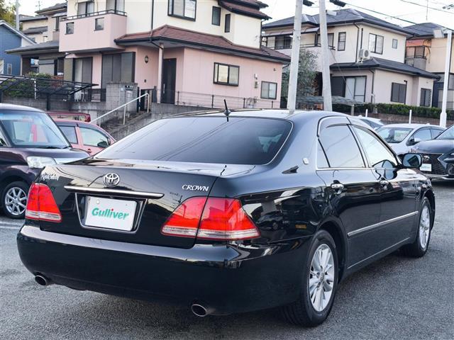クラウン ロイヤルサルーン 純正ナビ/TV/CD/DVD/バックカメラ/クルーズコントロール/レザーシート/全席パワーシート/プッシュスタート/スマートキー/ETC/オートライト/革巻きステアリング/ABS/盗難防止装置(3枚目)