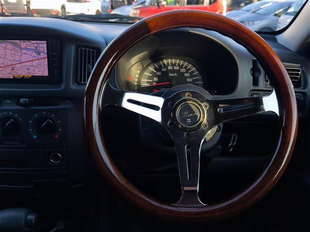 プロボックスバン ＧＬ　インチアップ／全塗装／ＴＯＹＯＴＡフロントグリル／ルーフキャリアＴｅｒｚｏ／社外メモリナビ／革調シートカバー／社外ウッドハンドル／社外ＬＥＤヘッドライト／ドライブレコーダー／ＥＴＣ（10枚目）