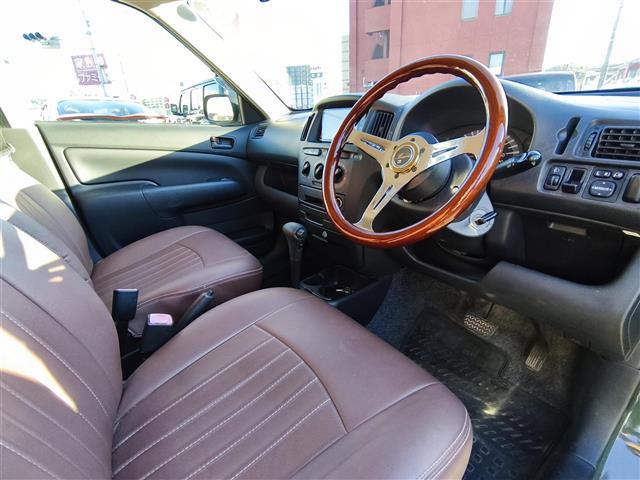 プロボックスバン ＧＬ　インチアップ／全塗装／ＴＯＹＯＴＡフロントグリル／ルーフキャリアＴｅｒｚｏ／社外メモリナビ／革調シートカバー／社外ウッドハンドル／社外ＬＥＤヘッドライト／ドライブレコーダー／ＥＴＣ（14枚目）