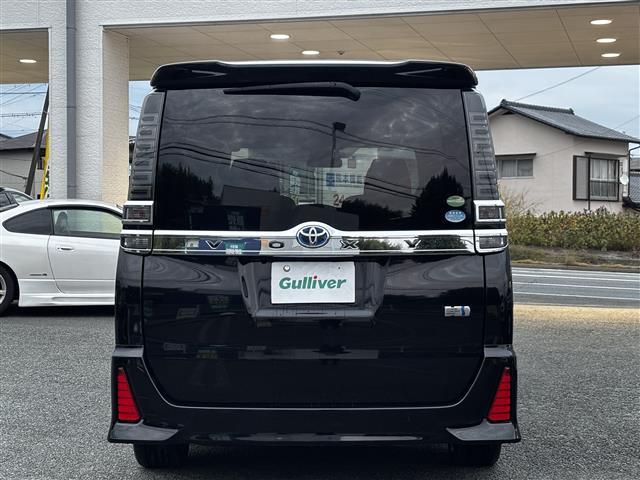 ヴォクシー ハイブリッドZS ワンオーナー/両側パワースライドドア/純正10インチナビ/フルセグTV/Bluetooth/CD/DVD/クルーズコントロール/プリクラッシュセーフティー/レーンディパーチャーアラート/先行車発進告知(5枚目)