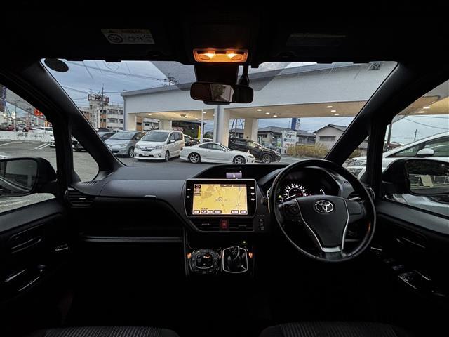 ヴォクシー ハイブリッドZS ワンオーナー/両側パワースライドドア/純正10インチナビ/フルセグTV/Bluetooth/CD/DVD/クルーズコントロール/プリクラッシュセーフティー/レーンディパーチャーアラート/先行車発進告知(29枚目)