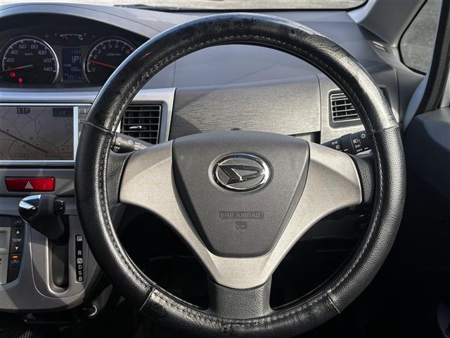 ムーヴ カスタム　Ｘ　純正７インチナビ／ワンセグＴＶ／ＣＤ／ＤＶＤ／アイドリングストップ／電動電格ミラー／ＥＴＣ／純正フロアマット／純正ドアバイザー／プッシュスタート／スマートキー（9枚目）