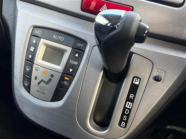 ムーヴ カスタム　Ｘ　純正７インチナビ／ワンセグＴＶ／ＣＤ／ＤＶＤ／アイドリングストップ／電動電格ミラー／ＥＴＣ／純正フロアマット／純正ドアバイザー／プッシュスタート／スマートキー（17枚目）