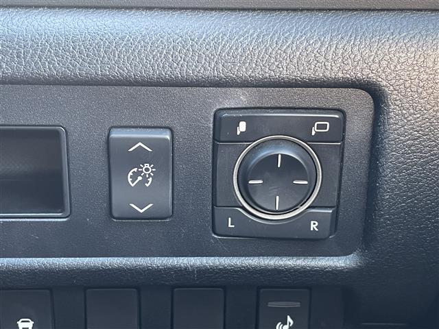 ＨＳ ＨＳ２５０ｈ　ワンオーナー／純正ナビ／フルセグＴＶ／Ｂｌｕｅｔｏｏｔｈ／ＣＤ／ＤＶＤ／バックカメラ／レーダークルーズコントロール／プリクラッシュセーフティー／クリアランスソナー／前席パワーシート／オートＬＥＤライト（28枚目）