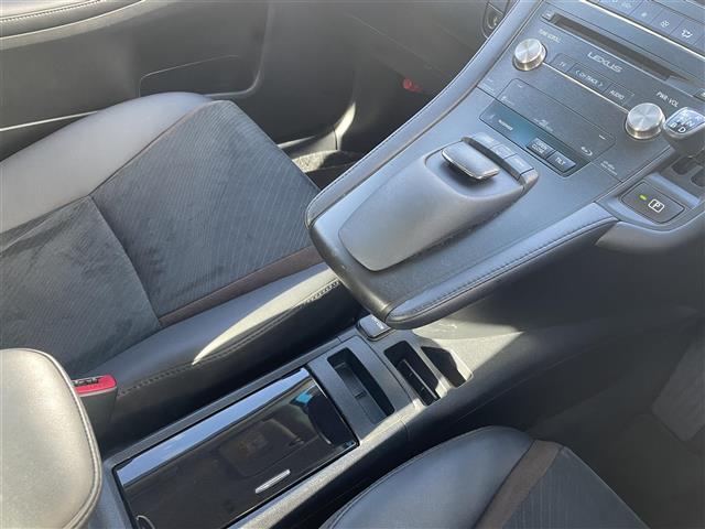 ＨＳ ＨＳ２５０ｈ　ワンオーナー／純正ナビ／フルセグＴＶ／Ｂｌｕｅｔｏｏｔｈ／ＣＤ／ＤＶＤ／バックカメラ／レーダークルーズコントロール／プリクラッシュセーフティー／クリアランスソナー／前席パワーシート／オートＬＥＤライト（31枚目）