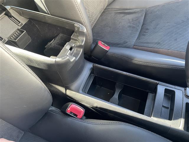 ＨＳ ＨＳ２５０ｈ　ワンオーナー／純正ナビ／フルセグＴＶ／Ｂｌｕｅｔｏｏｔｈ／ＣＤ／ＤＶＤ／バックカメラ／レーダークルーズコントロール／プリクラッシュセーフティー／クリアランスソナー／前席パワーシート／オートＬＥＤライト（33枚目）