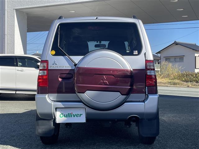 パジェロミニ エクシード SDナビ/ワンセグテレビ/CD/DVD/ETC/純正15インチアルミホイール/背面タイヤ/ルーフレール/ターボ/4WD/フロアマット/フォグライト/ドアバイザー/キーレス/スペアキー/フルフラット(5枚目)