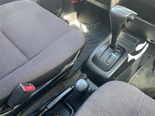 パジェロミニ エクシード SDナビ/ワンセグテレビ/CD/DVD/ETC/純正15インチアルミホイール/背面タイヤ/ルーフレール/ターボ/4WD/フロアマット/フォグライト/ドアバイザー/キーレス/スペアキー/フルフラット(13枚目)