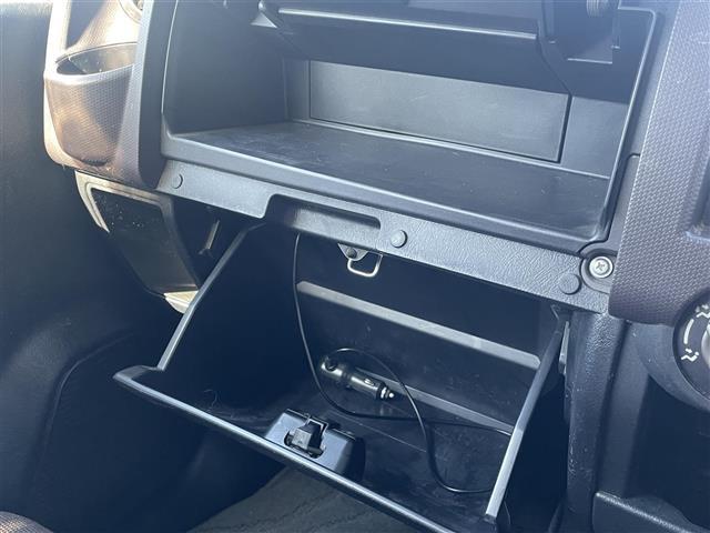 パジェロミニ エクシード SDナビ/ワンセグテレビ/CD/DVD/ETC/純正15インチアルミホイール/背面タイヤ/ルーフレール/ターボ/4WD/フロアマット/フォグライト/ドアバイザー/キーレス/スペアキー/フルフラット(24枚目)