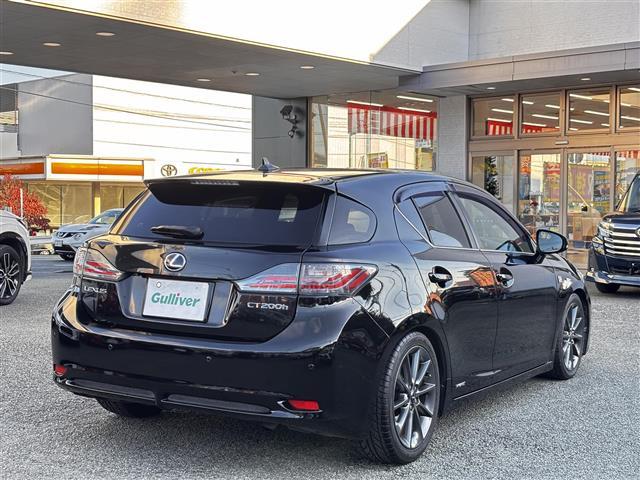 CT CT200h Fスポーツ 純正ナビ/フルセグTV/CD/DVD/バックカメラ/クルーズコントロール/コーナーセンサー/パドルシフト/シートヒーター/純正17インチAW/ビルトインETC/オートライト/電動格納ミラー(3枚目)