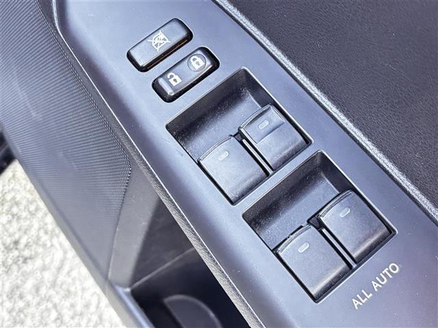 CT CT200h Fスポーツ 純正ナビ/フルセグTV/CD/DVD/バックカメラ/クルーズコントロール/コーナーセンサー/パドルシフト/シートヒーター/純正17インチAW/ビルトインETC/オートライト/電動格納ミラー(28枚目)