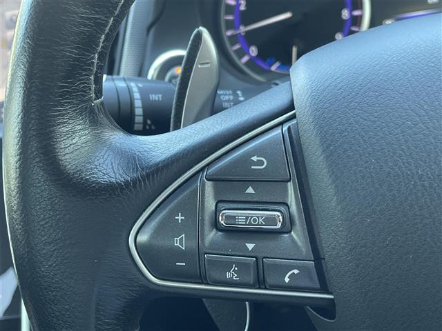 スカイライン ３５０ＧＴ　ハイブリッド　タイプＳＰ　純正ナビ／アラウンドビューモニター／黒レザーシート／パワーシート／シートヒーター／クルーズコントロール／ステアリングスイッチ／フルセグＴＶ／ＢＴ／ＣＤ／ＤＶＤ／ＥＴＣ／前後ドライブレコーダー（24枚目）