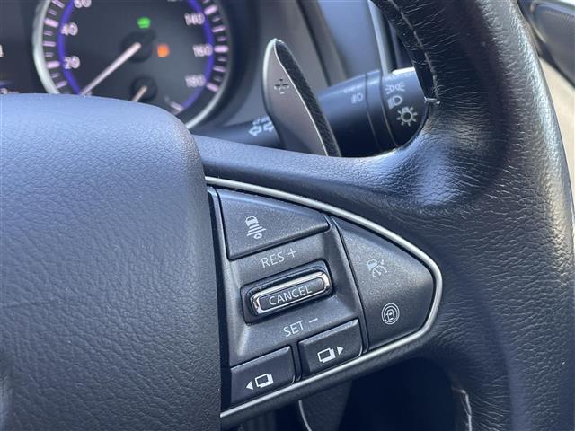 スカイライン ３５０ＧＴ　ハイブリッド　タイプＳＰ　純正ナビ／アラウンドビューモニター／黒レザーシート／パワーシート／シートヒーター／クルーズコントロール／ステアリングスイッチ／フルセグＴＶ／ＢＴ／ＣＤ／ＤＶＤ／ＥＴＣ／前後ドライブレコーダー（25枚目）