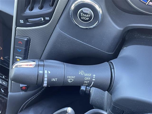 スカイライン ３５０ＧＴ　ハイブリッド　タイプＳＰ　純正ナビ／アラウンドビューモニター／黒レザーシート／パワーシート／シートヒーター／クルーズコントロール／ステアリングスイッチ／フルセグＴＶ／ＢＴ／ＣＤ／ＤＶＤ／ＥＴＣ／前後ドライブレコーダー（26枚目）