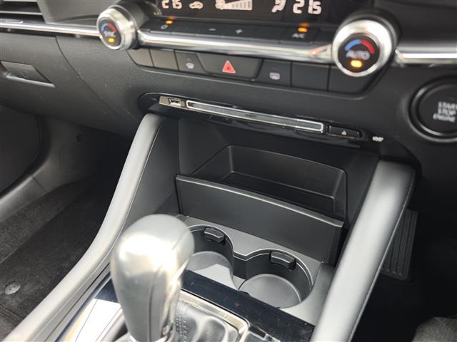 ＭＡＺＤＡ３セダン ２０Ｓプロアクティブ　ワンオーナー／純正ナビ／３６０°ビューモニター／クルーズコントロール／ステアリングスイッチ／パーキングセンサー／電子パーキング／フルセグＴＶ／Ｂｌｕｅｔｏｏｔｈ／ＵＳＢ／ＨＤＭＩ／ＣＤ／ＤＶＤ（22枚目）
