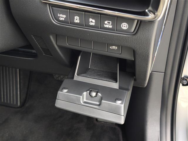 ＭＡＺＤＡ３セダン ２０Ｓプロアクティブ　ワンオーナー／純正ナビ／３６０°ビューモニター／クルーズコントロール／ステアリングスイッチ／パーキングセンサー／電子パーキング／フルセグＴＶ／Ｂｌｕｅｔｏｏｔｈ／ＵＳＢ／ＨＤＭＩ／ＣＤ／ＤＶＤ（24枚目）